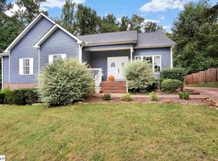 104 Graclan Ct, Simpsonville, SC 29680