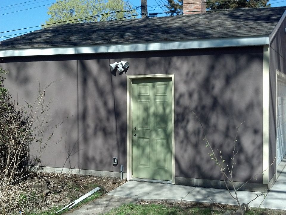 2nd image of 3541 20th Ave S