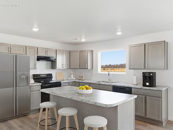 4th image of 850 S Orchard Way