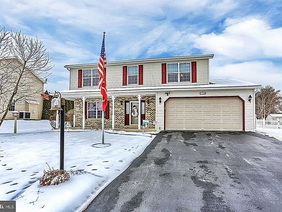 3rd image of 152 Martel Cir