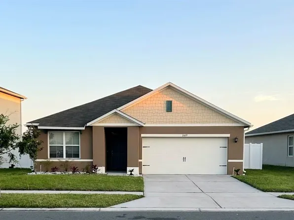 2829 Grandbury Grove Rd, Lakeland, FL 33811