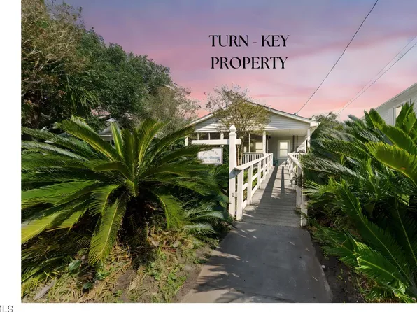 310 Hamlet Avenue, Carolina Beach, NC 28428
