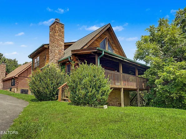 2223 Eagle Feather Dr, Sevierville, TN 37876