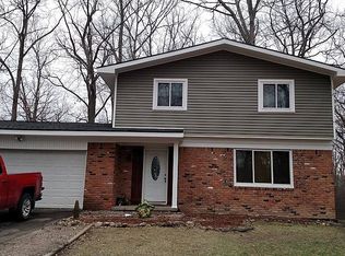 3297 Ormond Rd, White Lake, MI 48383