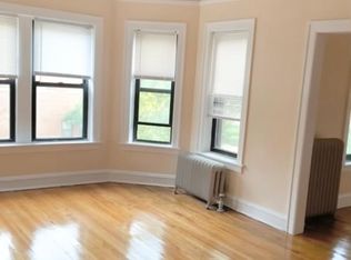 8000 S Luella Ave #8004-2, Chicago, IL 60617