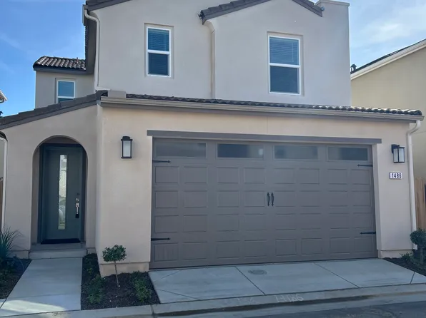 1486 Pioneer Ln, Clovis, CA 93619