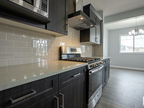 4th image of 7125 177a Ave NW