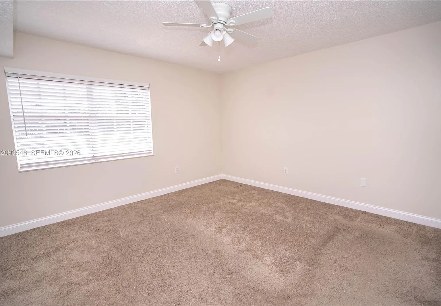 Lago Del Rey Condo — Photo 4