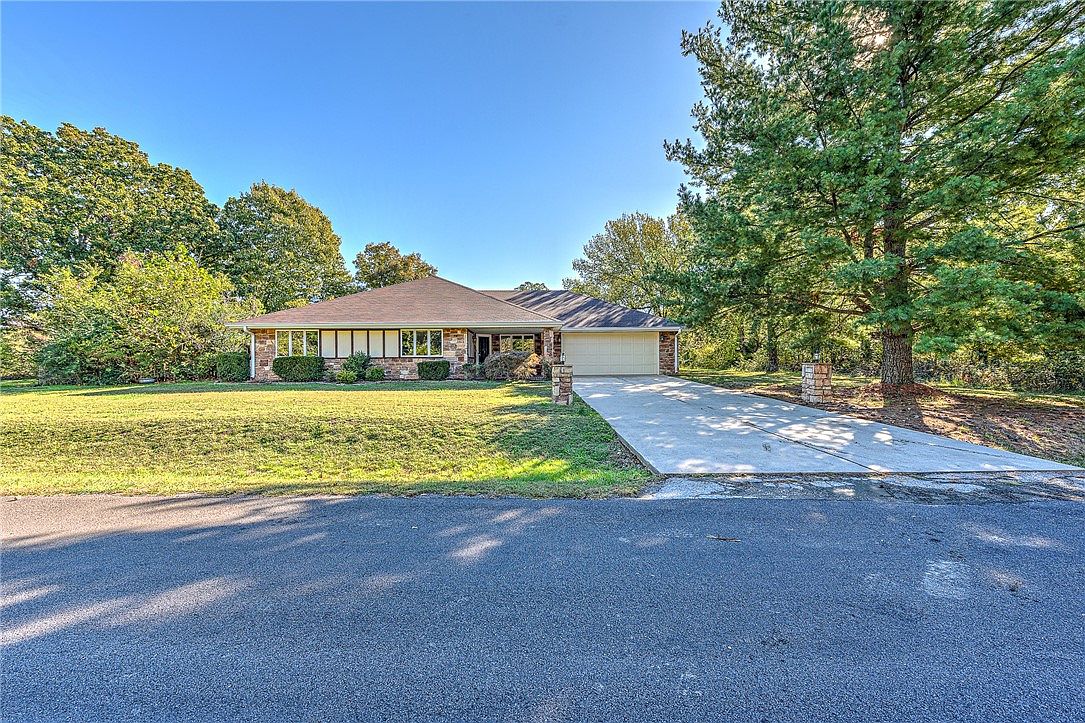 15 Dunkeld Dr, Bella Vista, AR 72715 MLS 1258454 Zillow