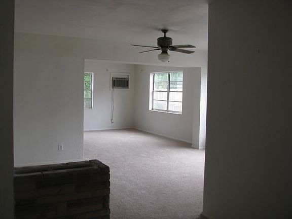 2nd image of 3203 W Paul Ave