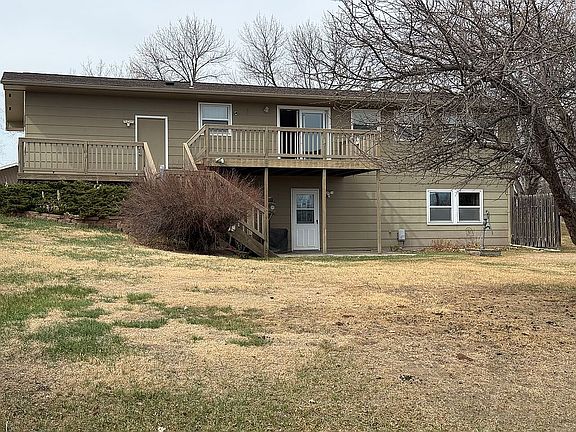 2nd image of 3430 Colvin St