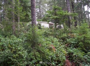 1510 N Colony Surf Dr, Lilliwaup, WA 98555