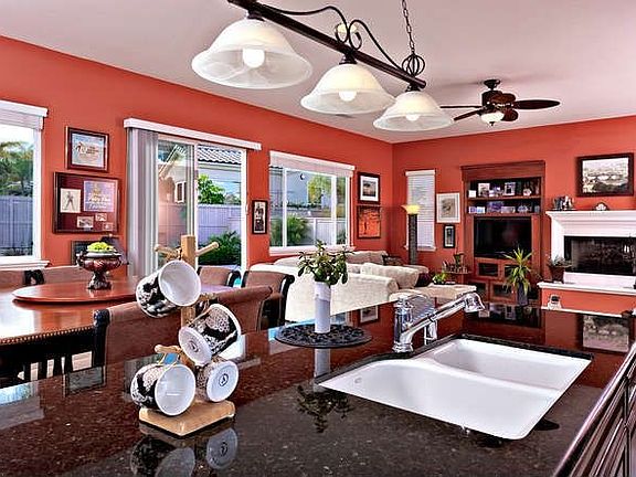 5th image of 976 Camino Del Arroyo Dr