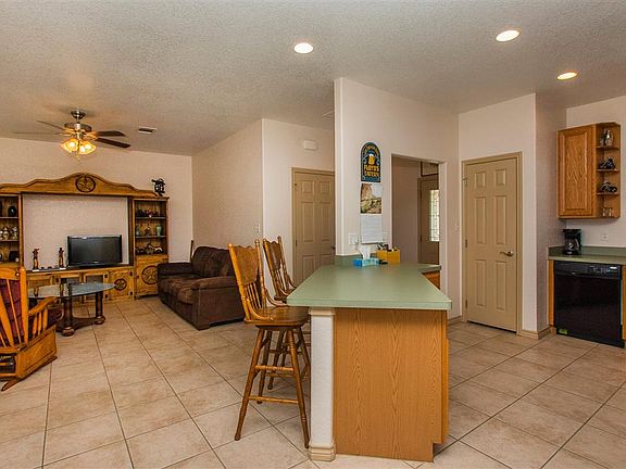 5th image of 417 Bluebonnet Dr