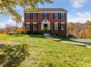 3051 Willowbrook Dr, Bridgeville, PA 15017