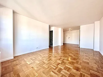 Rented by Addison Property Group