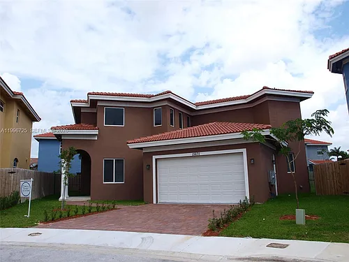 15631 SW 11th Ter Photo 1
