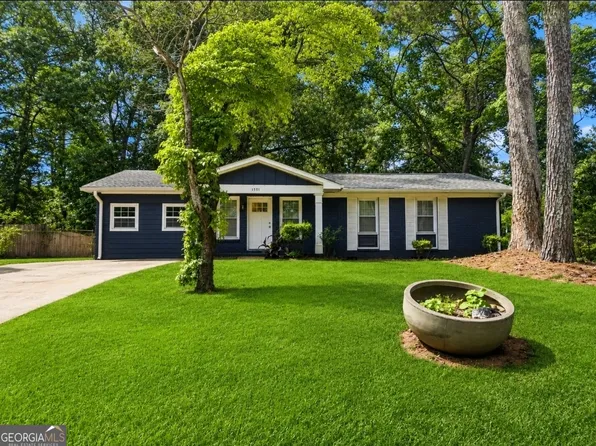 1551 Pine Glen Cir, Decatur, GA 30035