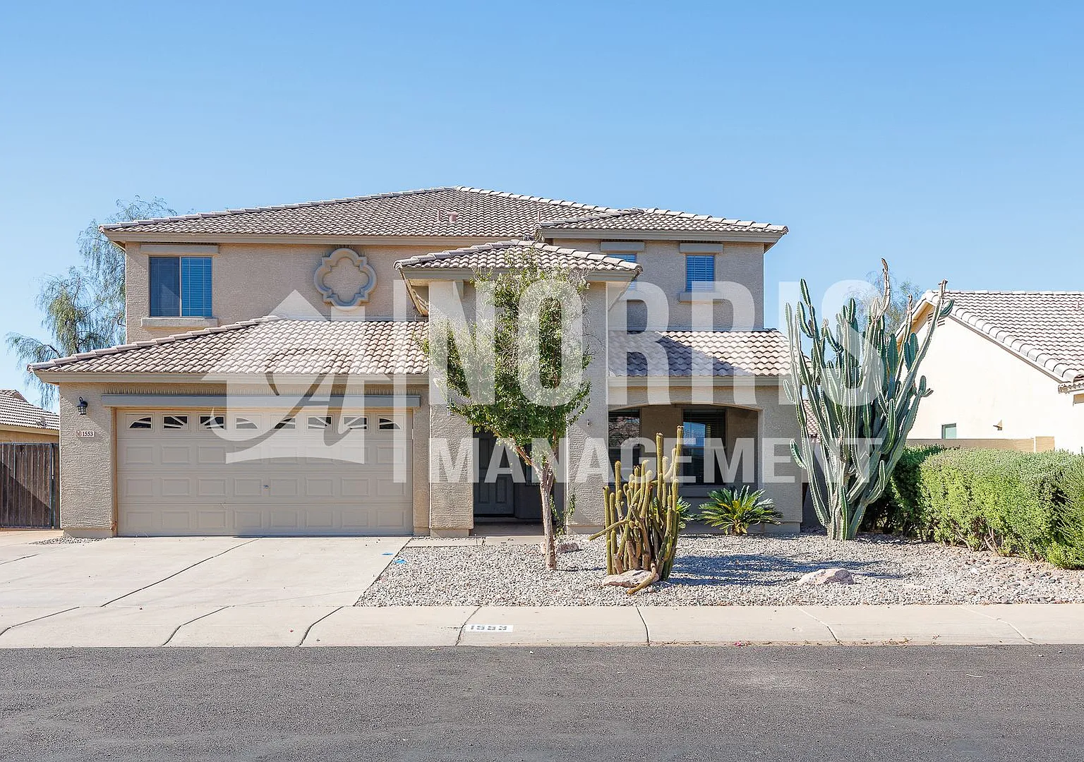 Beautiful Large Home w/A Pool — Photo 1