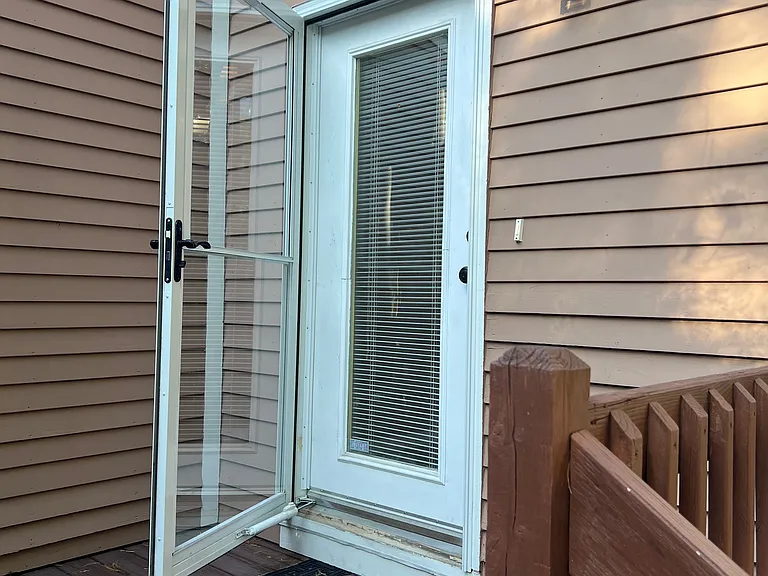 14 Orient Way — Photo 1