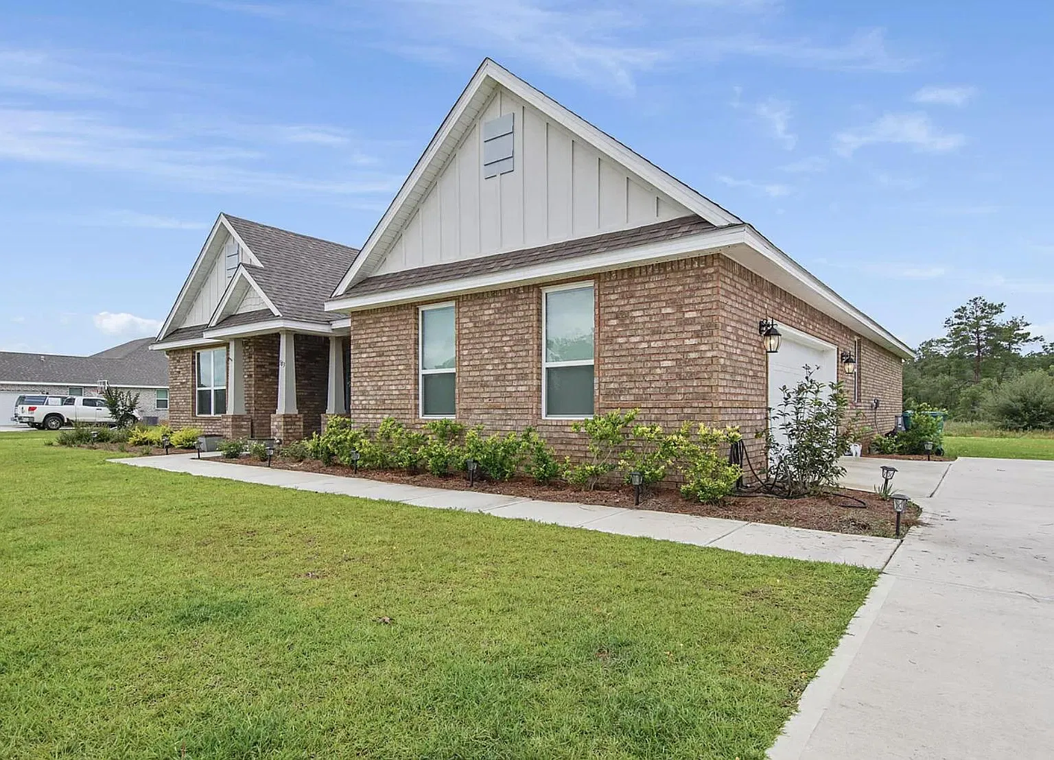 503 Tournament Ln — Photo 2