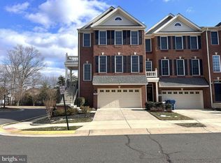 25560 Creekmore Ter, Chantilly, VA 20152