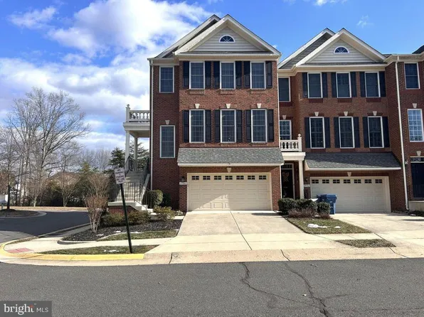 25560 Creekmore Ter, Chantilly, VA 20152