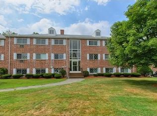 72 Fernview Ave APT 2, North Andover, MA 01845