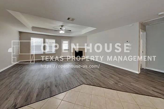 7906 Buffalo View Ln — Photo 6