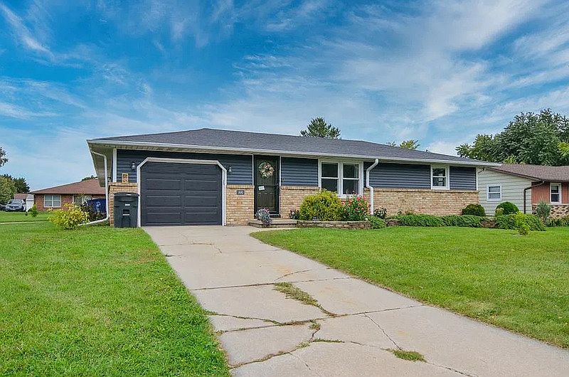 1st image of 2713 Packerland Dr #1680