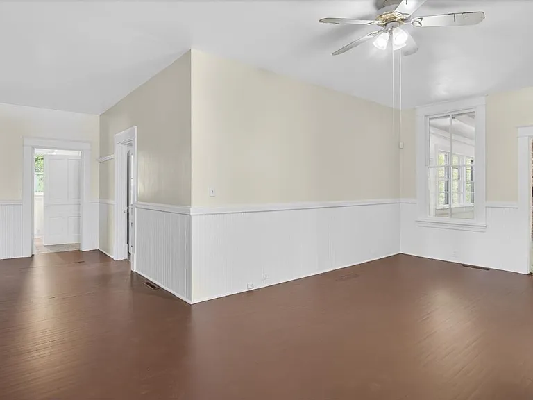 114 Forest Ave — Photo 8