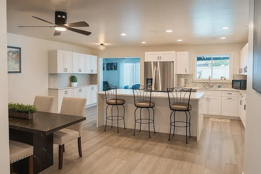 4 bed, 3.0 bath, 1601 sqft, $1,321 — Photo 4