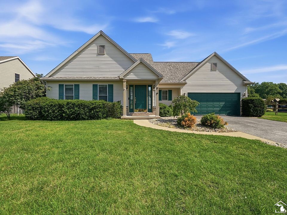 1st image of 1092 Cumberland Dr