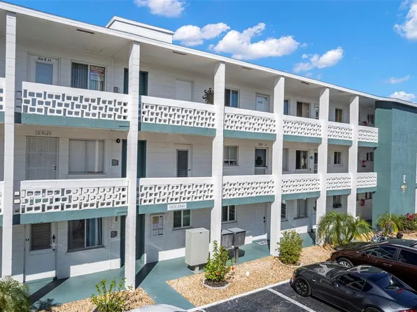 1807 Sunny Dr #E4, Bradenton, FL 34207