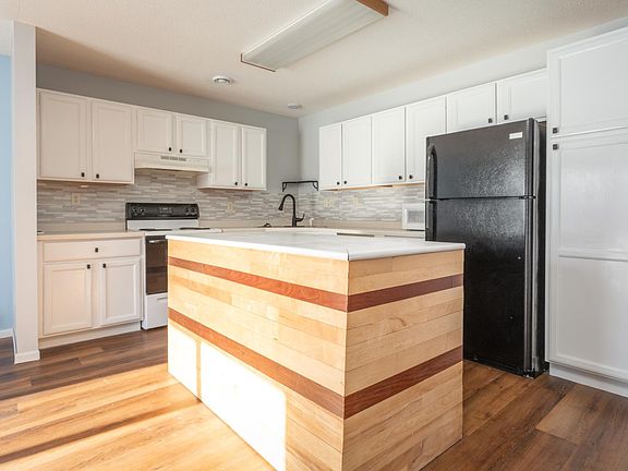 3rd image of 740 SE 6th Ave