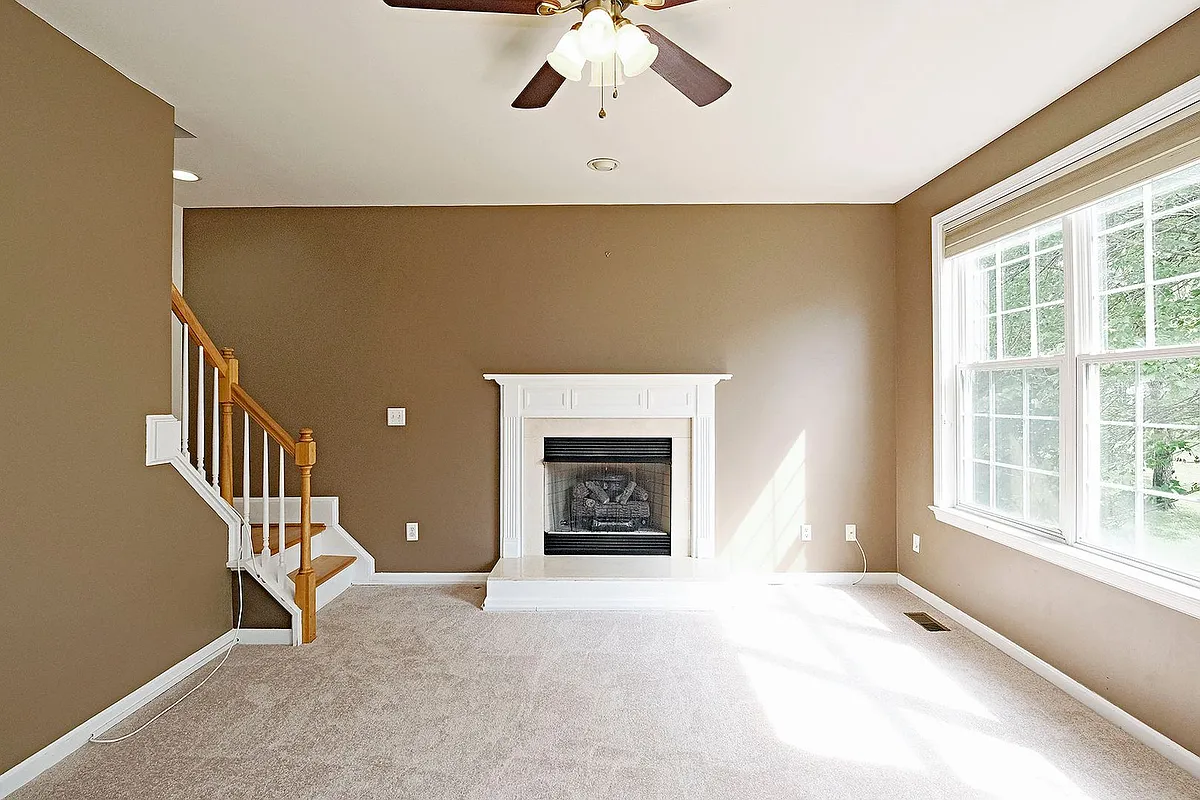 Building Photo - 2371 N Chesterfield Ct