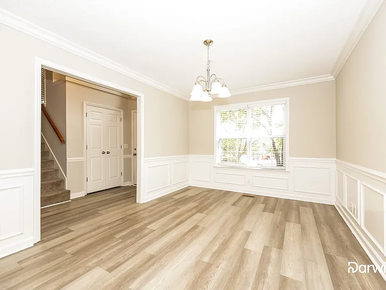 305 Castlemere Ct — Photo 7