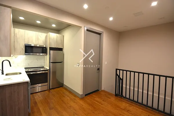 Rented by Yaffa Realty LLC | media 18