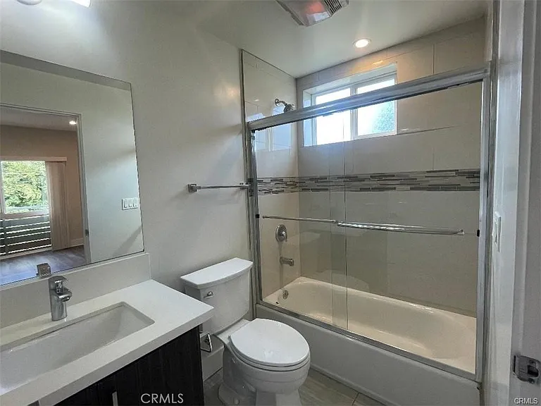 6445 Woodley Ave #204 — Photo 10