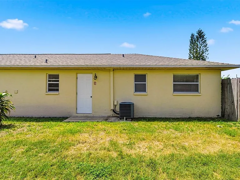 3052 Park Ln #B — Photo 36