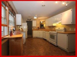 212 Woodland Beach Rd, Lake Mills, WI 53551