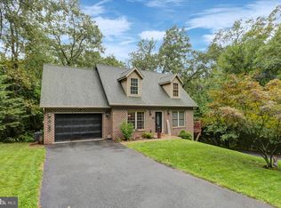 604 Forest Rd, Chambersburg, PA 17202