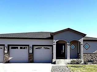 7292 Xenophon Ct, Arvada, CO 80005