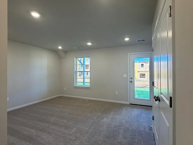 398 Seeback Dr — Photo 13