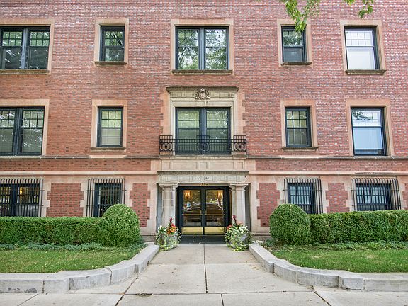 2nd image of 2350 N Lincoln Park W APT 4N