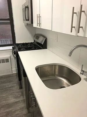 Rented by Silverstreet RE LLC | media 14