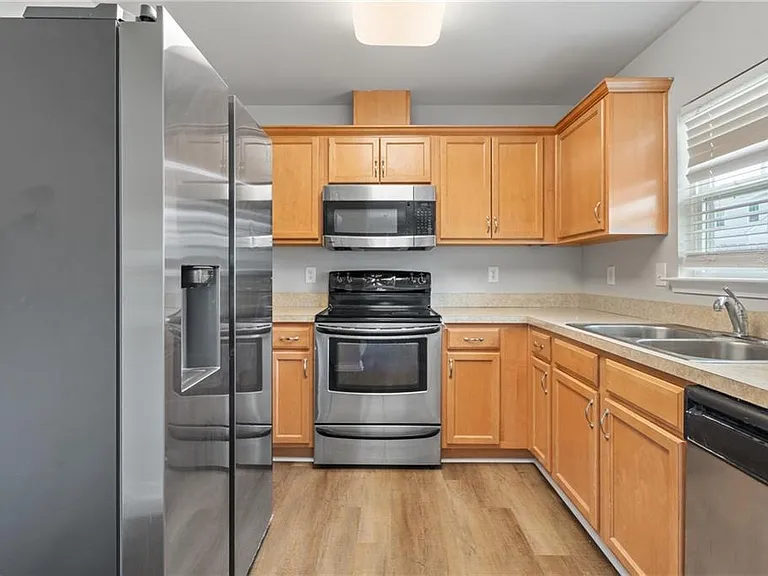 3009 Maura Ct — Photo 4