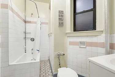 Rented by Warren T Real Estate Corp.