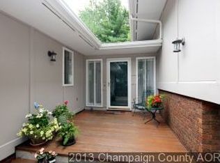 6 Genevieve Ln, Champaign, IL 61822