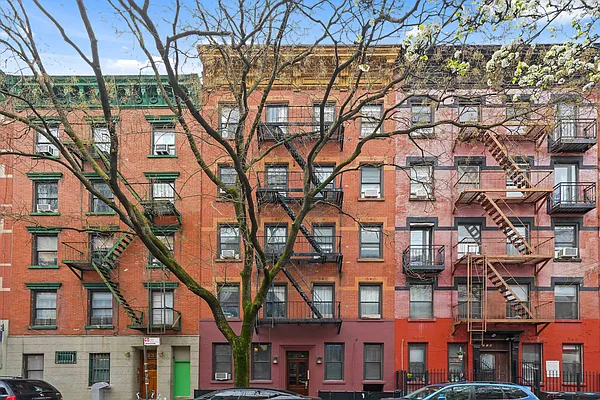 Sold by Avenue Sotheby's International Realty | media 11